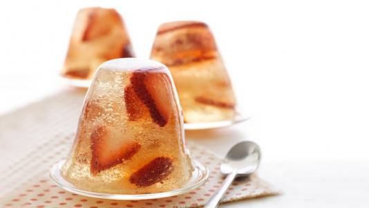 55339-sparkling-champagne-strawberries-jell-o-low-cal-dessert-spry__crop-landscape-534x0